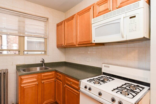 Foto del edificio - 4229 N Paulina St