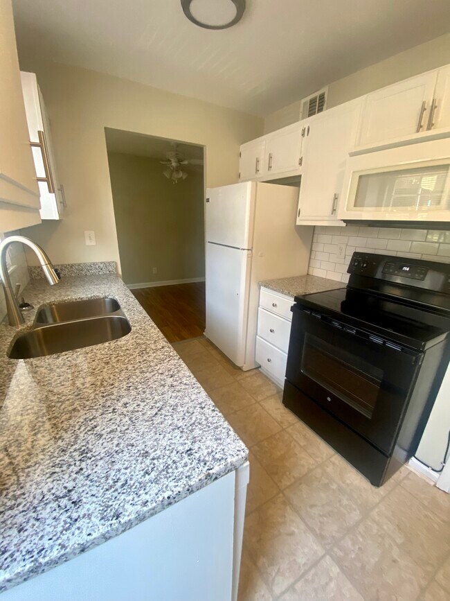 Updated kitchen - 416 W Hill St