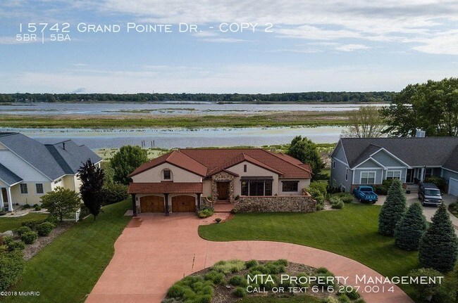 Foto del edificio - Executive retreat on the Grand River