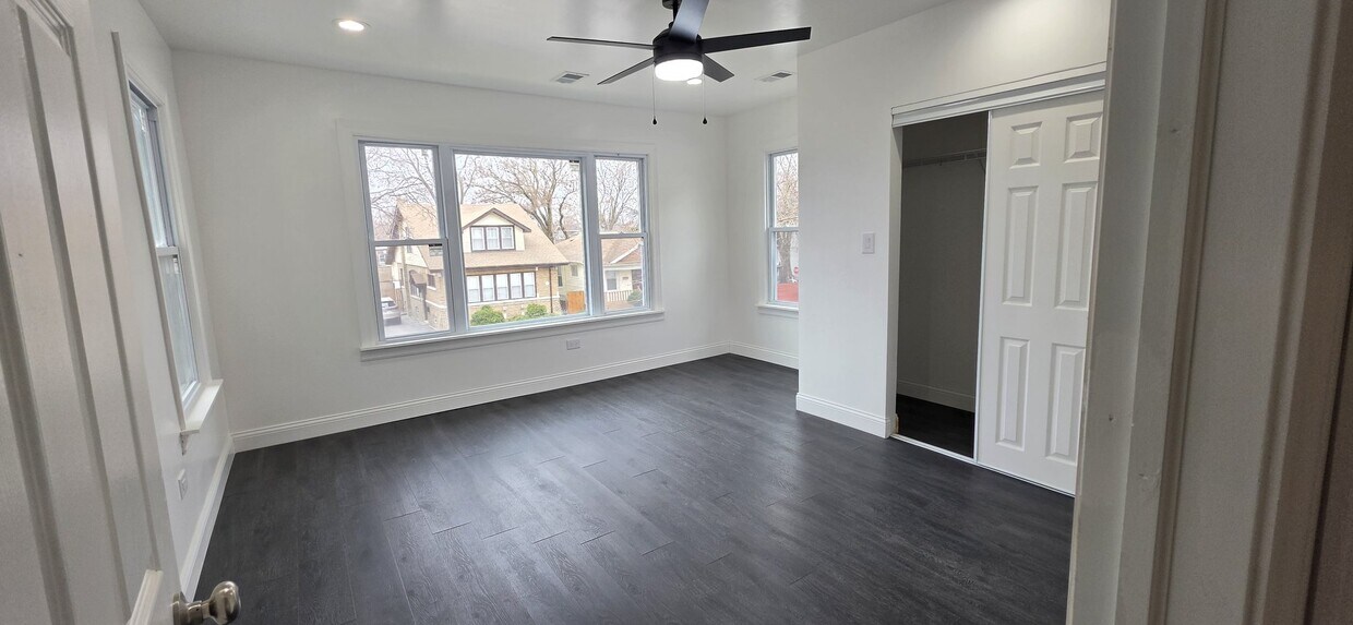 Photo - 22 E 101st Pl (Chicago, IL)