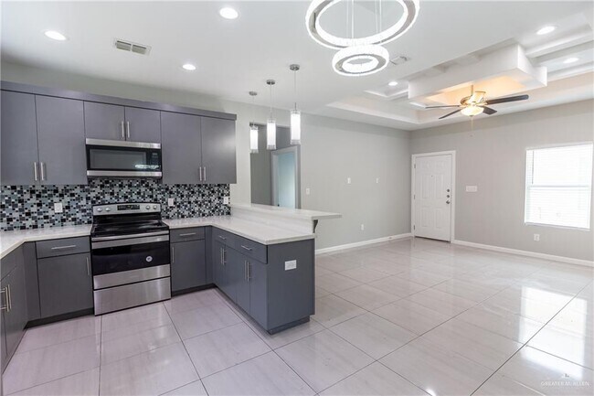 Building Photo - 15 Sabercat Ave