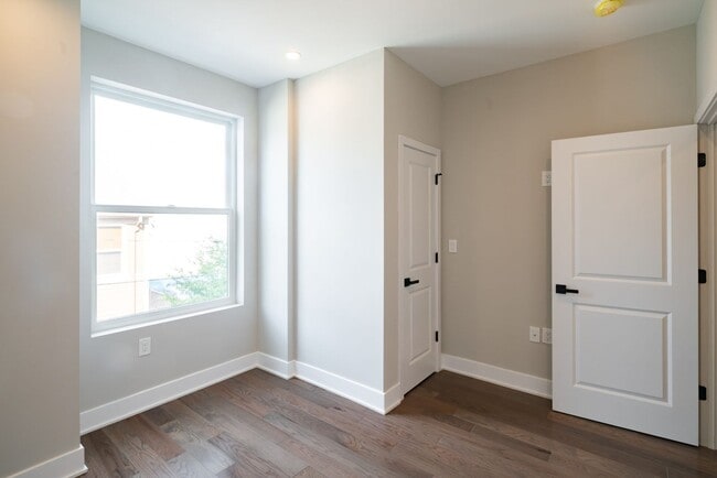 Photo - Brand New Luxury Temple Student Housing House