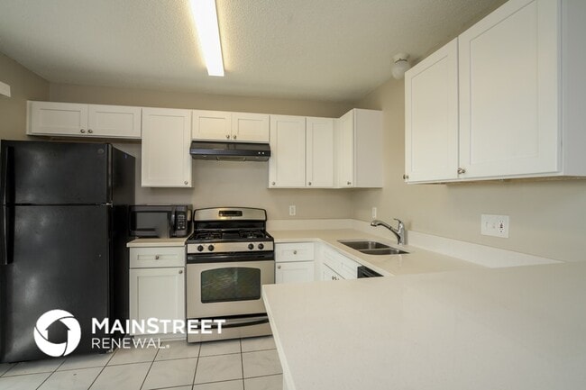 Building Photo - 3740 Dartford Dr
