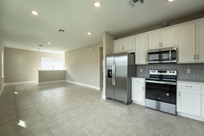 Building Photo - 13141 Markowitz Aly