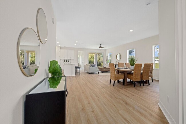 Foto del edificio - 4/3 Brand NEW Construction Home in the hea...
