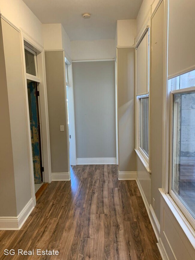 Building Photo - 341 Georgia St