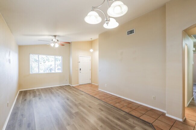 Foto del edificio - 10179 E Paseo Juan Tabo