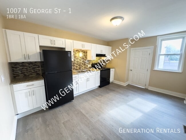 Building Photo - 1007 N George St