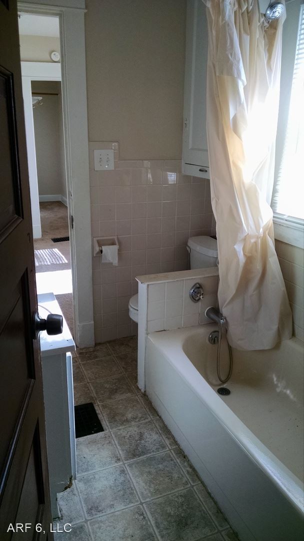 Building Photo - 2 br, 1 bath House - 900 S Cedar Avenue