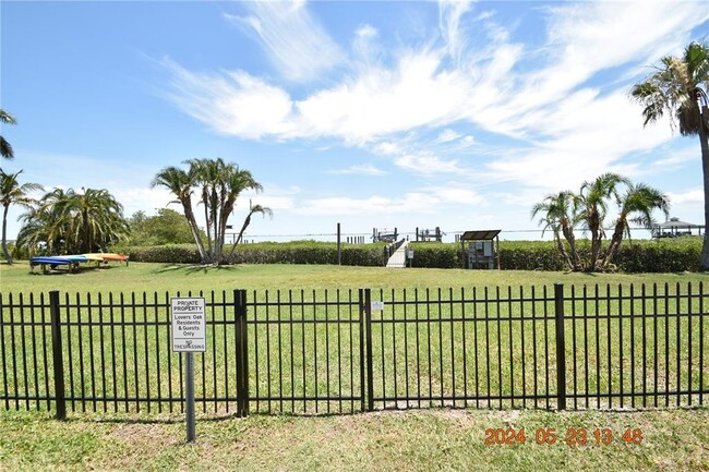 Building Photo - 413 S Bayshore Blvd