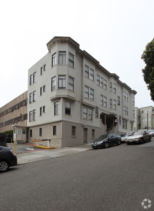 Building Photo - 401-419 Cherry St