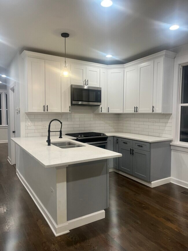Building Photo - 5212 S Lorel Ave