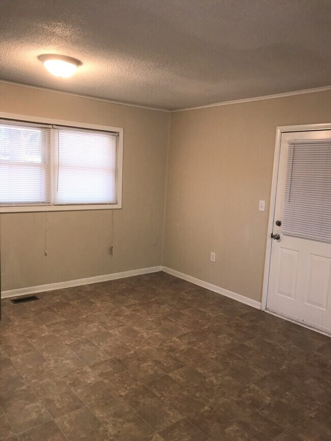 Foto del edificio - 4 Bedroom Home In Fountain Inn!