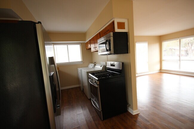 Foto del edificio - Clean South Austin 3/1 House w/ Carport, P...