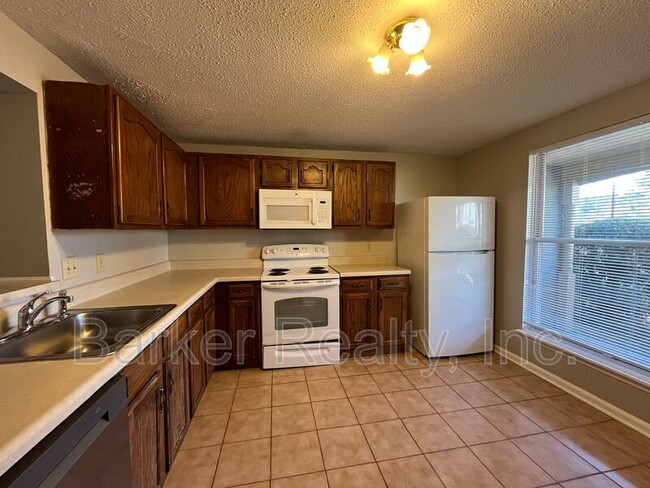 Building Photo - 1705 Murad Ct