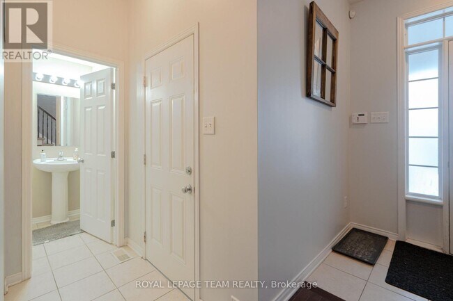 Photo du bâtiment - 819 Tabaret St