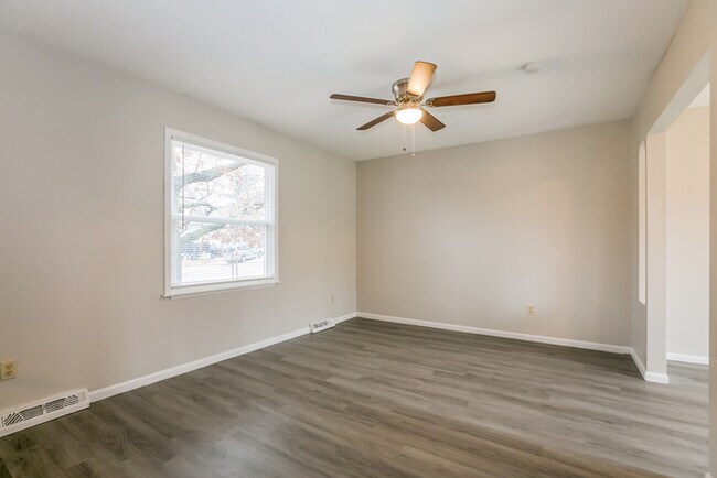 Foto del edificio - 9744 NW Overhill Dr
