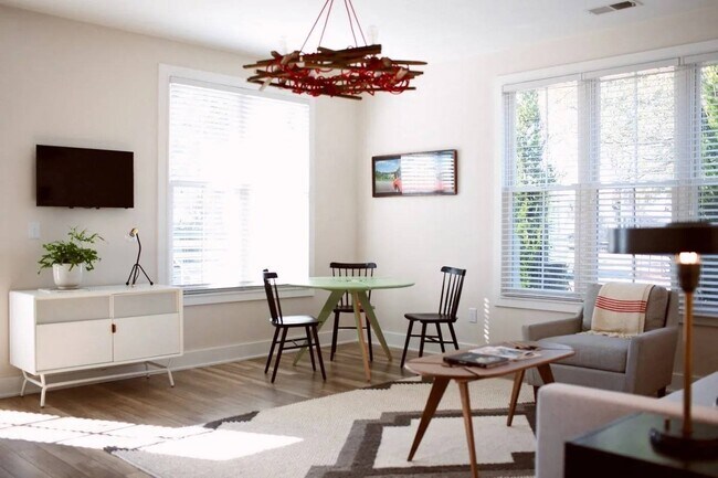 Foto del edificio - Montague at Park Circle