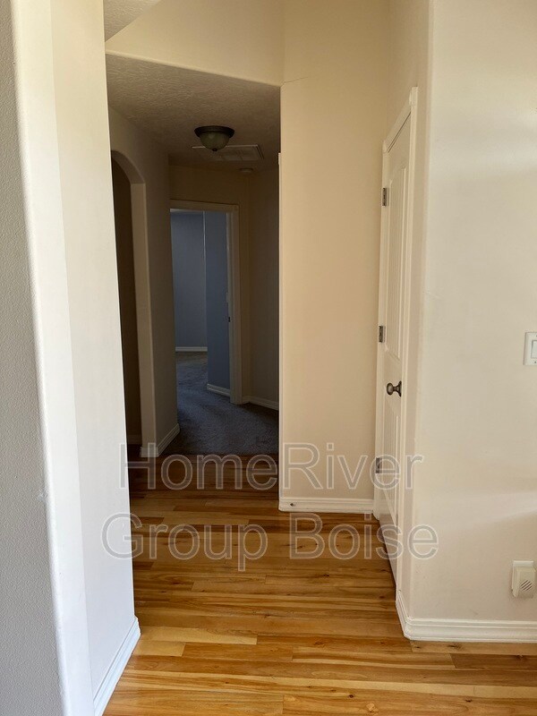 Foto del edificio - 1391 N 14th E St
