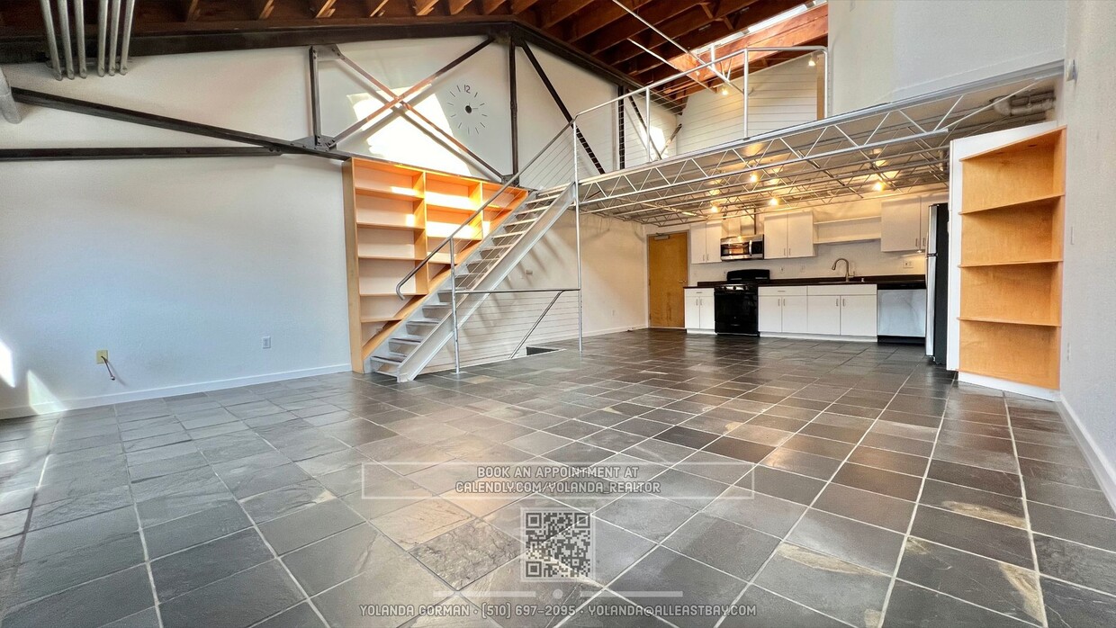 Foto principal - Lovely loft in Emeryville walking distance...