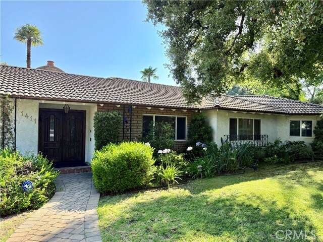 Building Photo - 1411 Greenoaks Dr