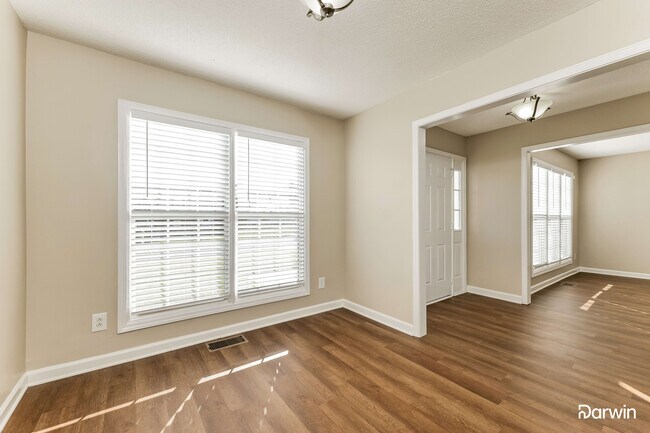 Foto del edificio - 4970 Springhouse Farm Road, Winston Salem,...