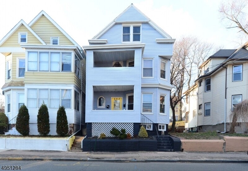 Primary Photo - 263 N 7th St
