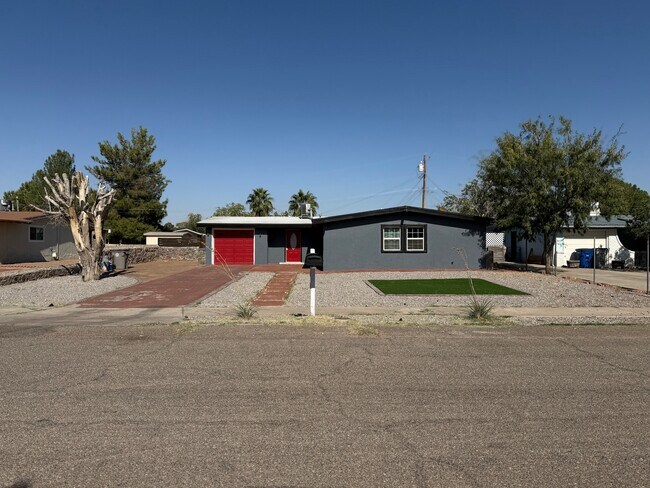 Building Photo - 321 Turnstone Dr