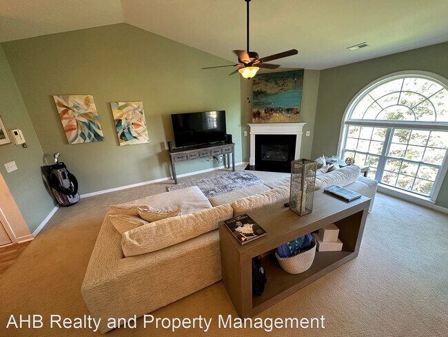 Building Photo - 2 br, 2 bath House - 3471-3C Forestdale Dr