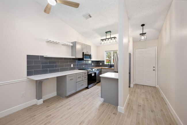 Foto del edificio - 5214 Stacy St