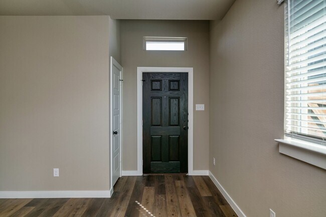Foto del edificio - GORGEOUS 3 BEDROOM DUPLEX LOCATED IN MIDLOTHIAN ISD!