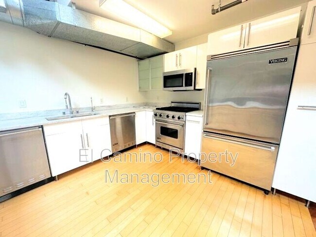Foto del edificio - 1046 Princeton Dr