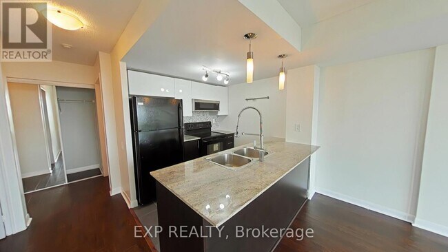 Photo du bâtiment - 190 Borough Dr