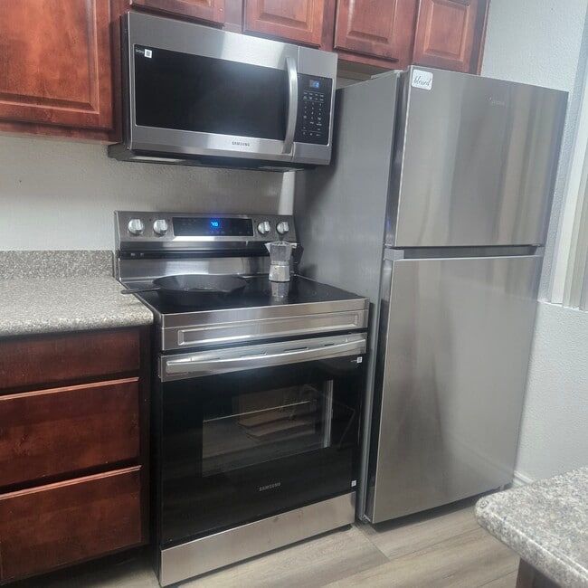 Foto del edificio - 5080 Indian River Dr