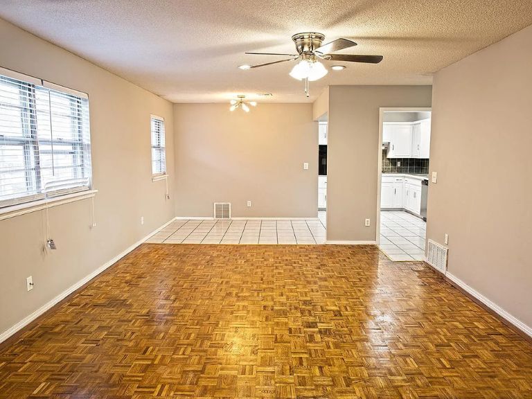 Foto principal - 4920 NW 29th St