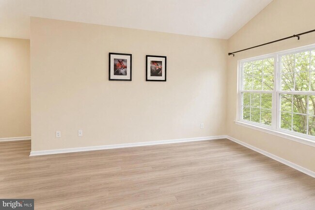 Foto del edificio - 18501 Fairlight Dr