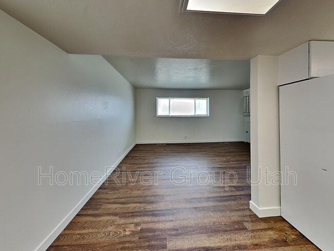 Building Photo - 176 W Foxbridge Dr