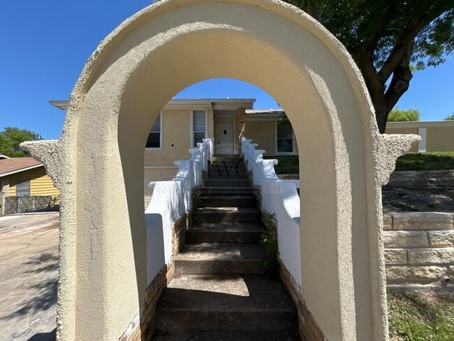 Foto del edificio - 801 Carmen St