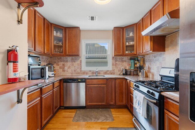 Foto del edificio - 318 77th St