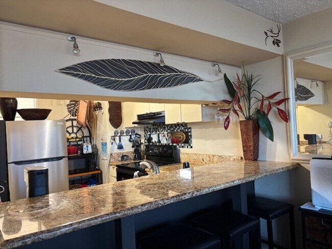 Foto del edificio - MAKAHA VALLEY TOWERS