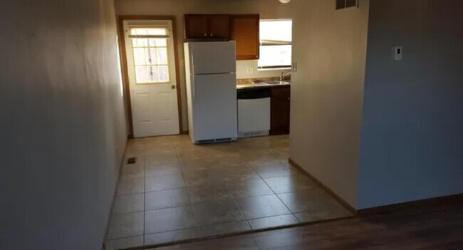 Building Photo - 3567 Lonedell Rd