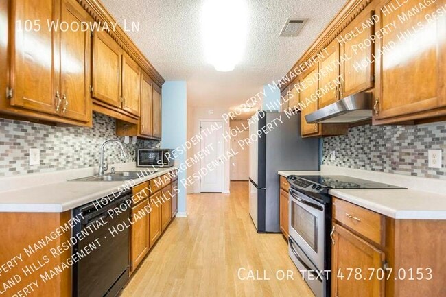 Building Photo - 105 Woodway Ln