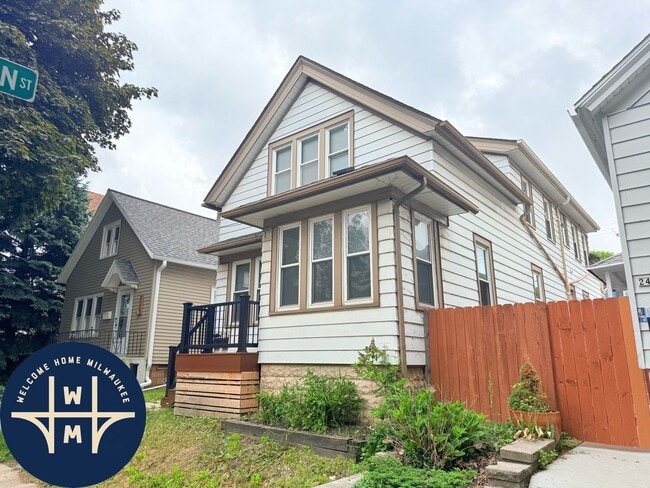 Building Photo - 2445 S Austin St