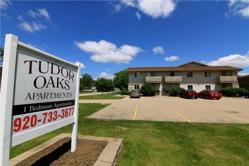 Foto del edificio - 2020-2020 Maplecrest Dr