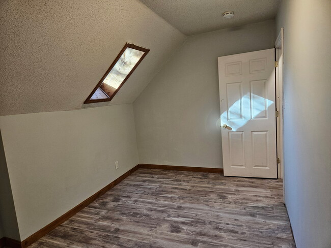 Building Photo - 282 Allen St