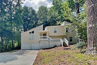 Building Photo - 3929 Lookout Point Dr