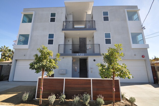 Building Photo - 5720 Klump Ave
