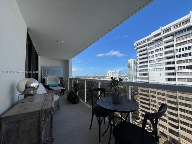 Foto del edificio - 9 Island Ave