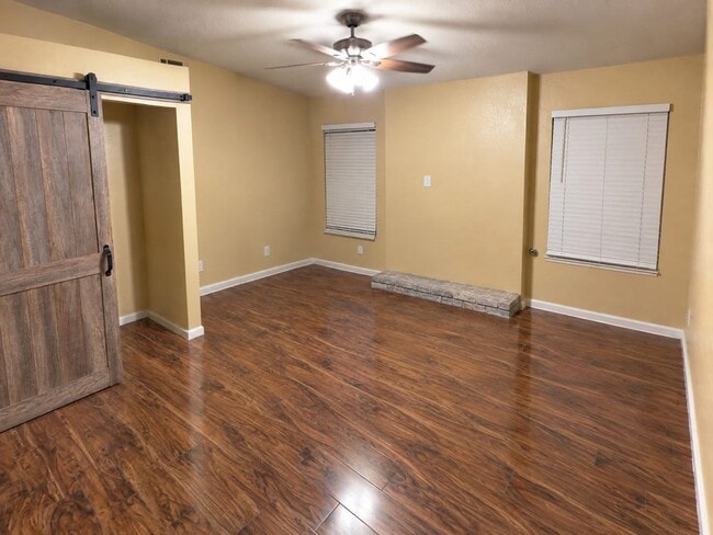 Building Photo - 1313 Quad Ct