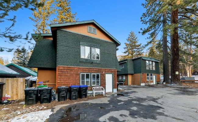 Building Photo - 1177 Ski Run Blvd